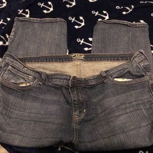 Old Navy Flirt Capris size 18